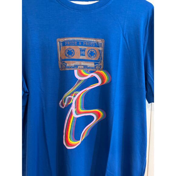 NEW Curations x Ty Mayberry LGBTQ+ Pride Graphic T-Shirt Unisex Med - Picture 5 of 6